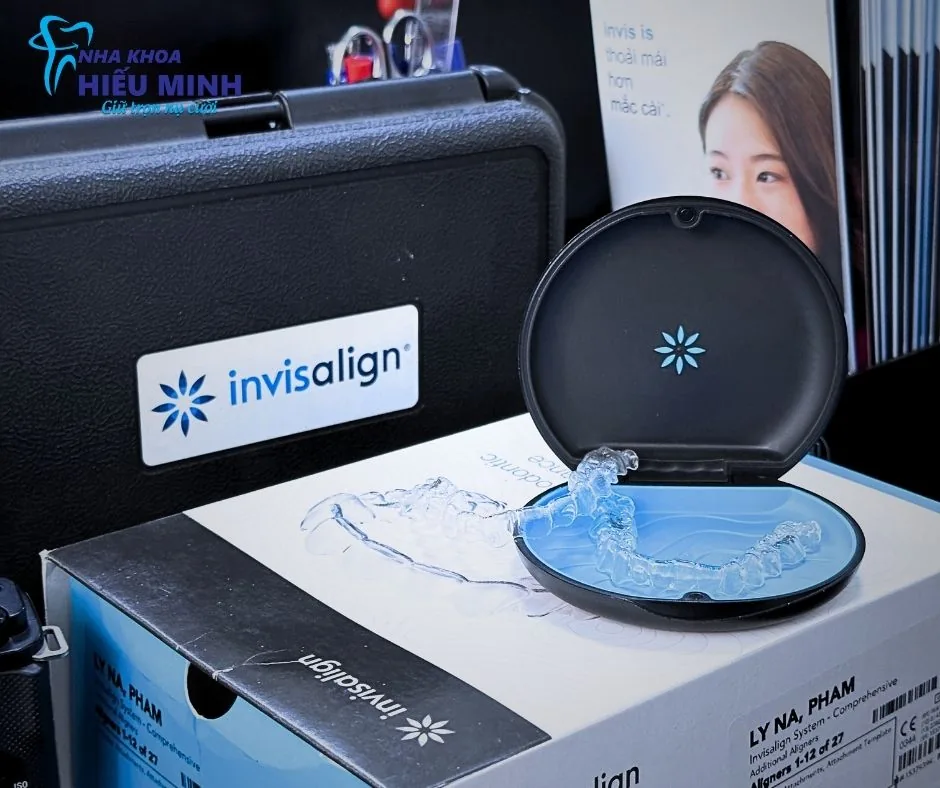 Bộ khay Invisalign chính hãng có mã truy xuất nguồn gốc