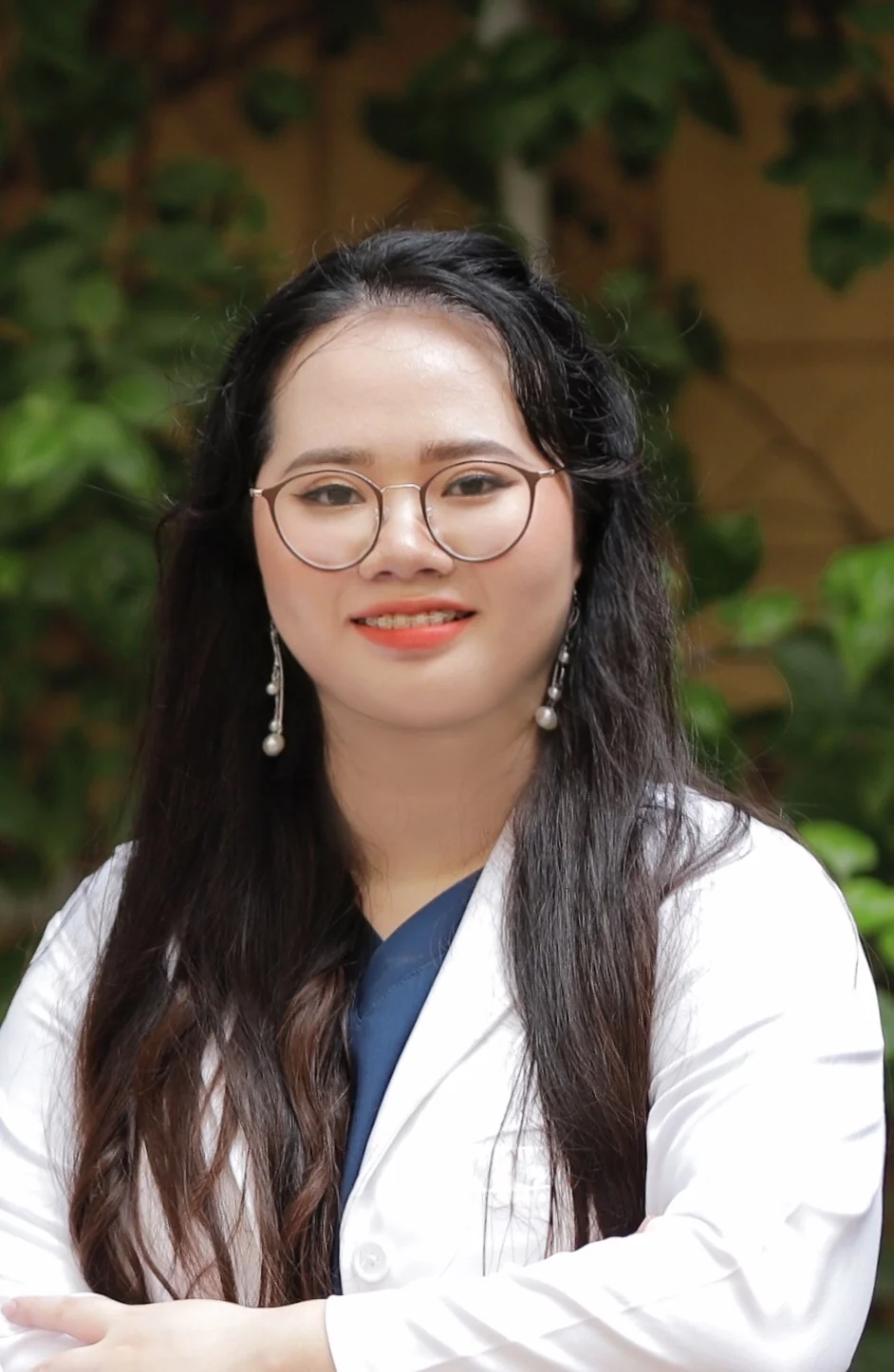 Bs. Lê Ngọc Ánh — bác sĩ điều trị tại Nha khoa Hiếu Minh